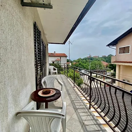 Mira Apartment *