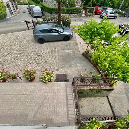 Apartment Mira
