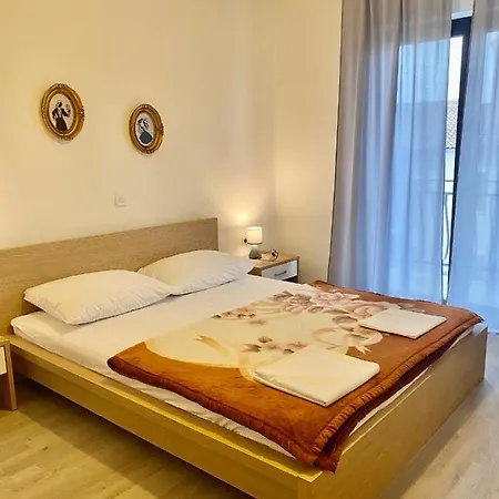 Mira Apartment